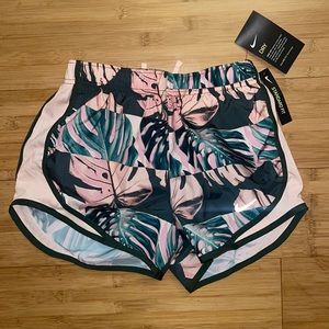 🆕 Nike dri fit palm leaf shorts